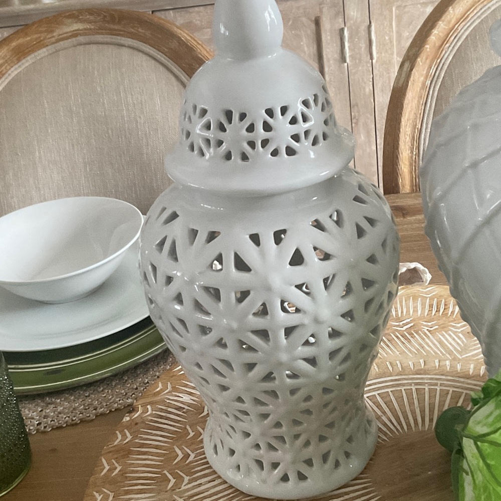 Elegant White Lattice Ceramic Lantern